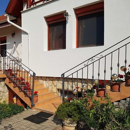 Rege Apartman Alsóörs Exteriér fotografie