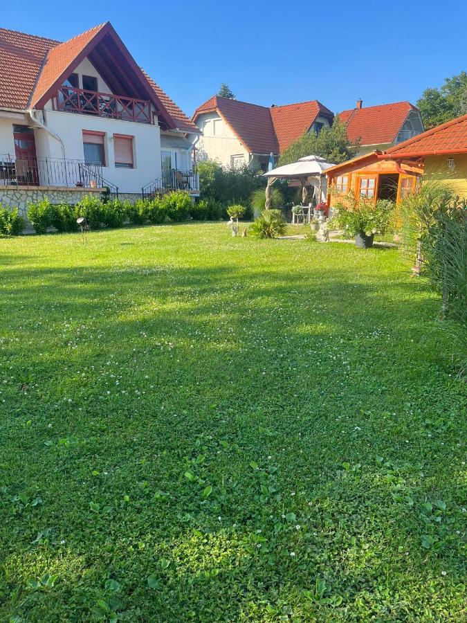 Rege Apartman Alsóörs Exteriér fotografie